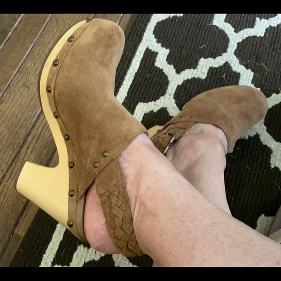 UGG | Shoes | Ugg Dafni Clog With Back Strap Chestnut New | Poshmark